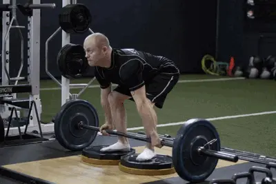 Animation of Deficit Deadlift