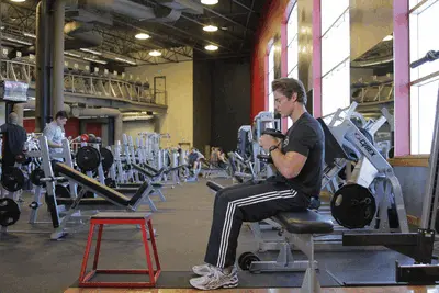 Animation of Dumbbell Seated Box Jump