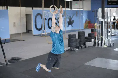 Animation of Kipping Muscle Up