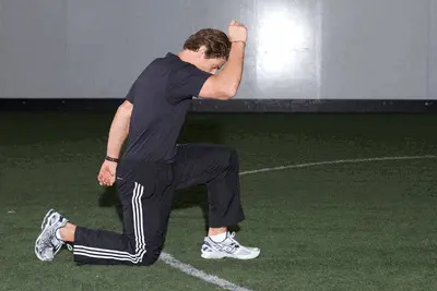 Animation of Kneeling Arm Drill