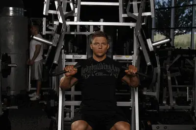 Animation of Leverage Incline Chest Press