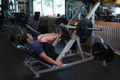 Animation of Narrow Stance Leg Press